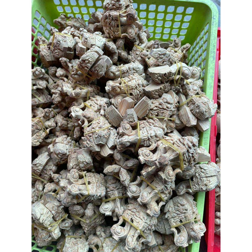 Chân quỳ lồng chim, chân lồng vuông