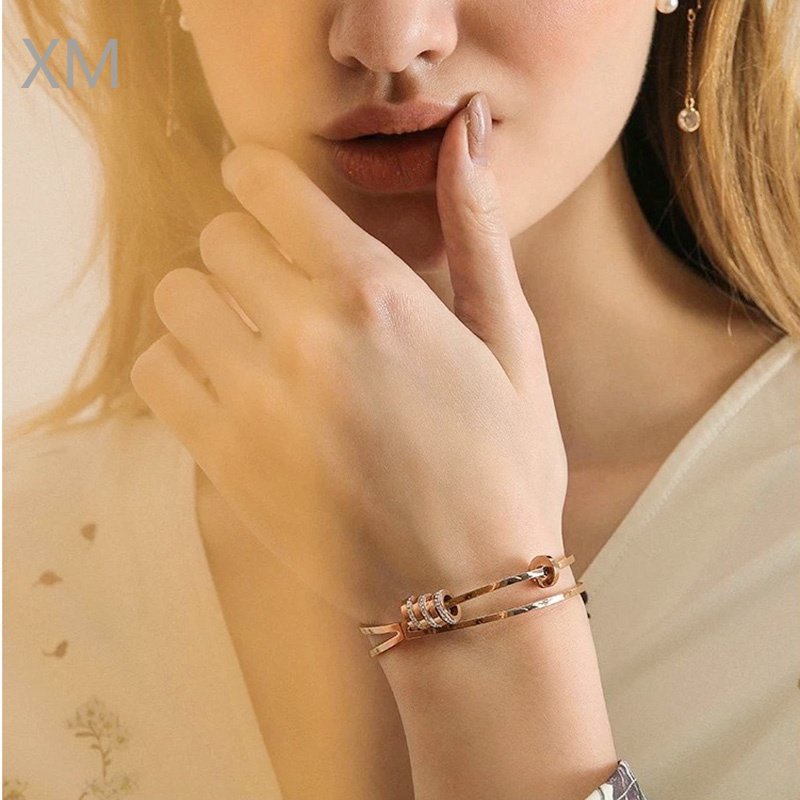 Vòng Đeo Tay Bằng Thép Titan Không Gỉ Mạ Vàng Hồng 18K Thời Trang Âu Mỹ