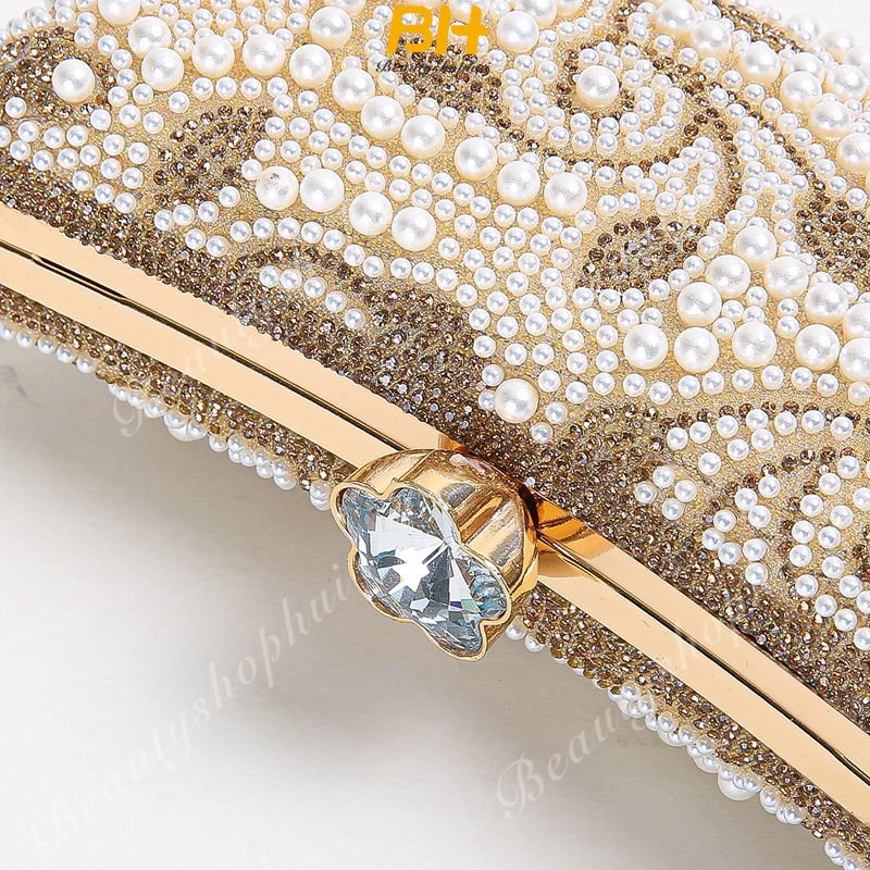 Ví CầM Tay ĐíNh NgọC Trai Giả Xinh XắN