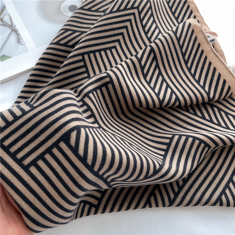 Khăn Choàng Cổ Hình Vuông Bằng Vải Nhung Kích Thước 65x65cm Thời Trang Xuân Hè