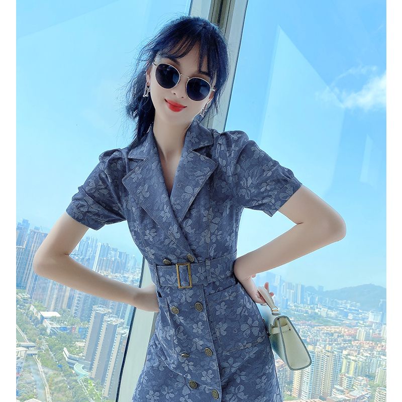 Đầm Denim Cổ Vest Hai Hàng Nút Họa Tiết Hoa Thời Trang Xuân Hè 2023 Phong Cách Retro Mới Cho Nữ