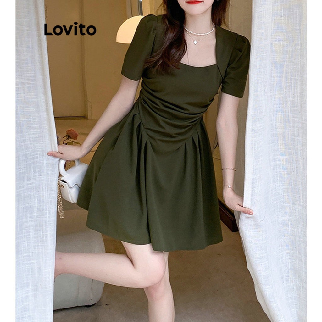 Đầm mini Lovito dáng chữ A tay ngắn cổ vuông không phối xứng xếp nếp màu trơn cơ bản cho nữ LNL03065 (màu xanh lá đậm/ đen)