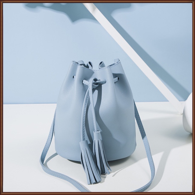 Túi Đeo Vai Rút Dây Màu Trơn Phối Tua Rua Thời Trang Cho Nữ