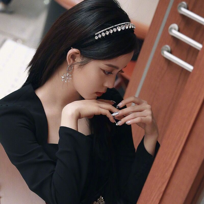 Băng Đô Hai Lớp Đính Ngọc Trai Và Bướm CHLINS