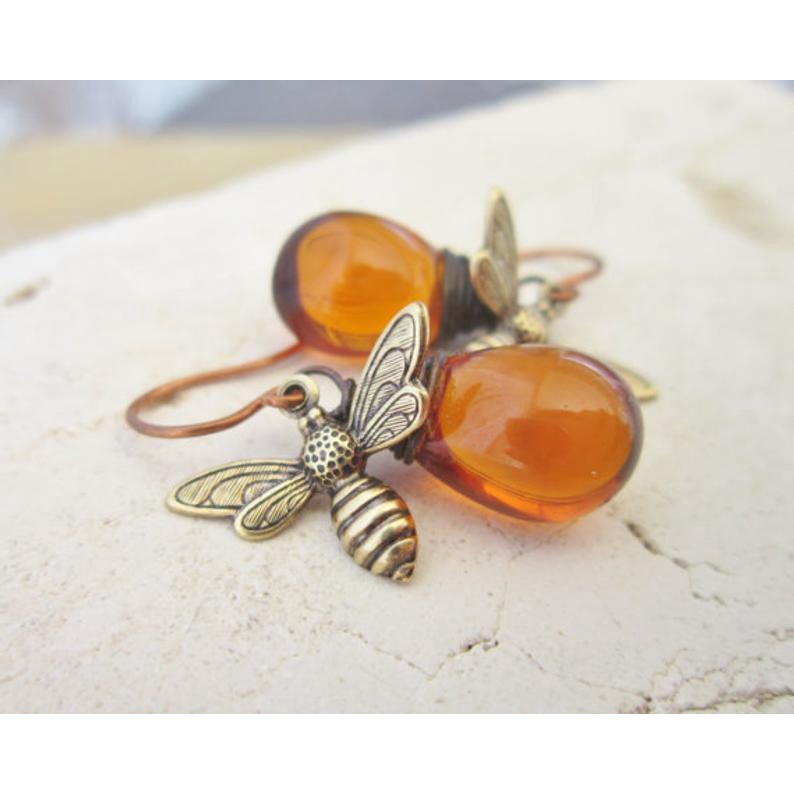 Bông Tai Hình Con Ong Nhỏ Màu Hổ Phách Phong Cách Retro