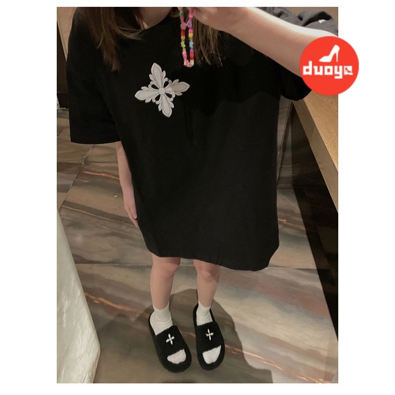 Dép Lông Xù Quai Chéo Đế Dày Bằng Dày Dặn Phong Cách Wu Xuanyi 2022 Thời Trang Xuân Thu Cho Nữ