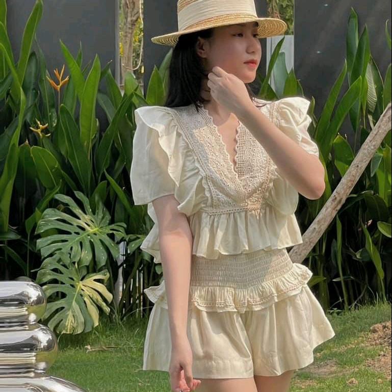TK105.1035. set bộ quần đùi áo form ngắn cổ phối bèo viền ren quần đùi dáng xòe