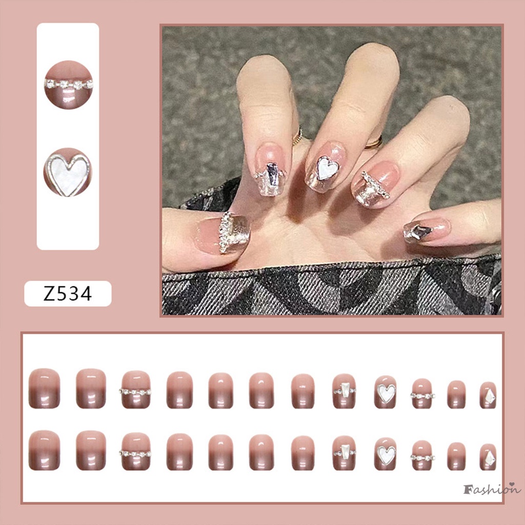 Móng Tay Giả Ngắn Hình Vỏ Sò Màu Hồng Kèm Dây Xích Thời Trang