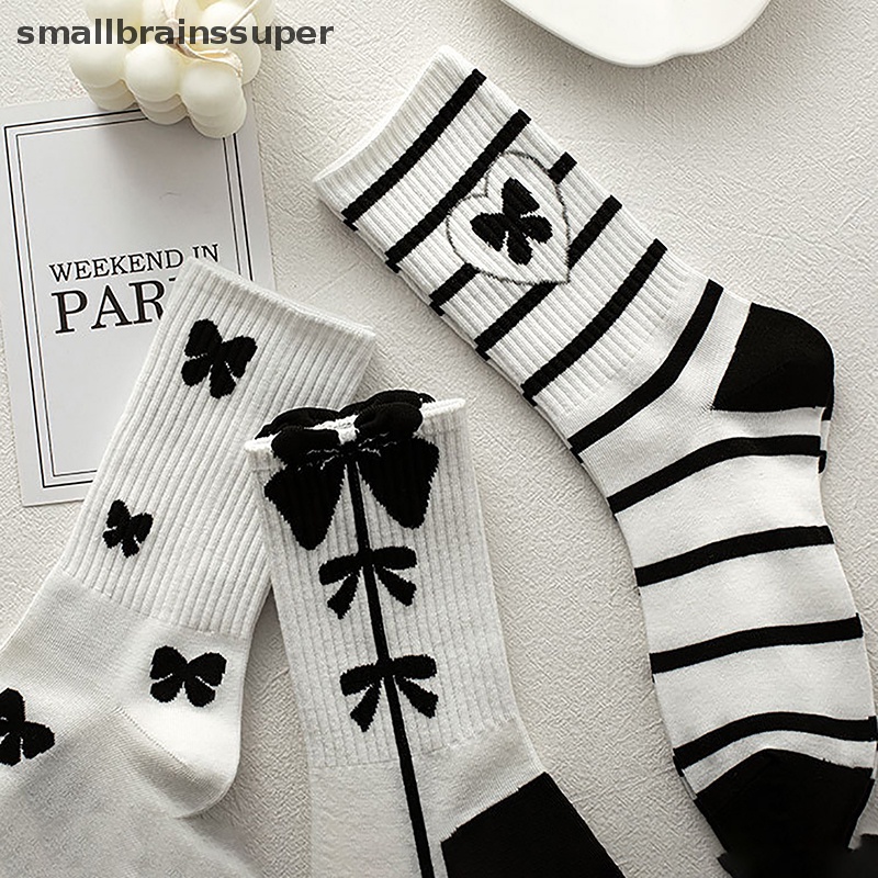 Smallbrainssuper 1 Cặp Vớ Cotton Polyester Cổ Vừa Họa Tiết Dâu Tây Trắng Đen Phong Cách Nhật Bản Thời Trang Thu Đông Dễ Phối Đồ Cho Học Sinh
