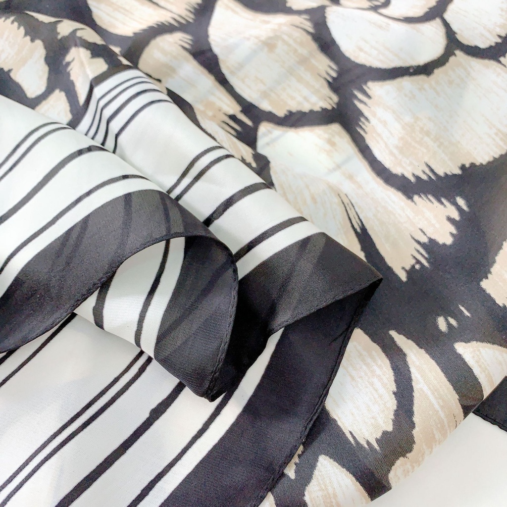 Khăn Choàng Lụa Mỏng Hình Vuông 90 * 90cm In Họa Tiết Hoa Trà Đen Trắng Thời Trang Mùa Hè Cho Nữ