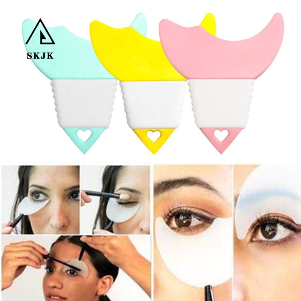 Needway Bộ Dụng Cụ Hỗ Trợ Kẻ Mắt Mềm Mại Nhỏ Gọn Dành Cho Người Mới Tập Trang Điểm