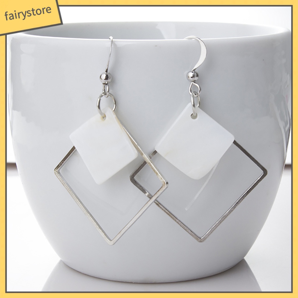 1 Đôi Bông Tai Hình Vỏ Sò Thoải Mái Thời Trang