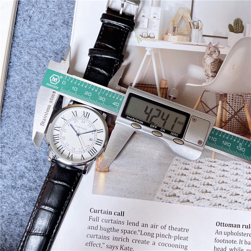 Đồng Hồ Quartz Nam Hiển Thị Ngày Với Dây Đeo Da