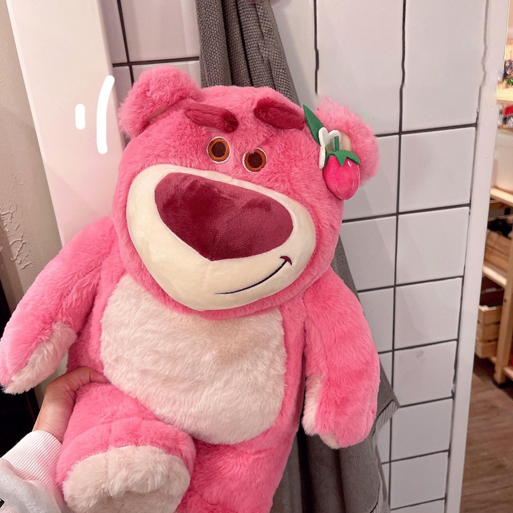 Đồ chơi nhồi bông Hình Chú Gấu Dâu Tây Disney Đáng Yêu