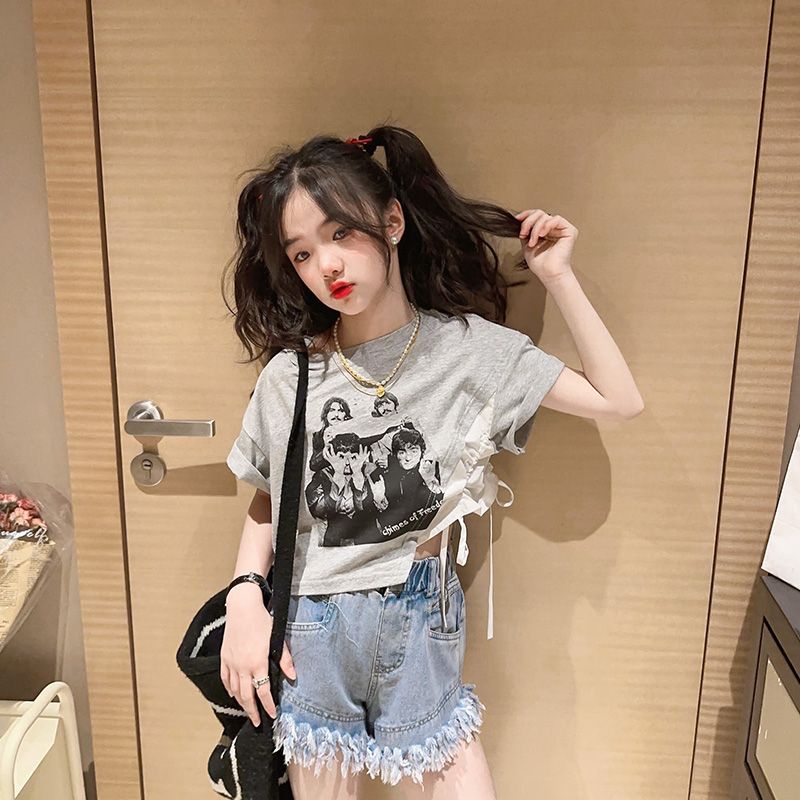 Bộ đồ thời trang mùa hè cho bé gái 2023 new t-shirt + quần short denim cắt xén 4-6-9-13 tuổi quần áo trẻ em