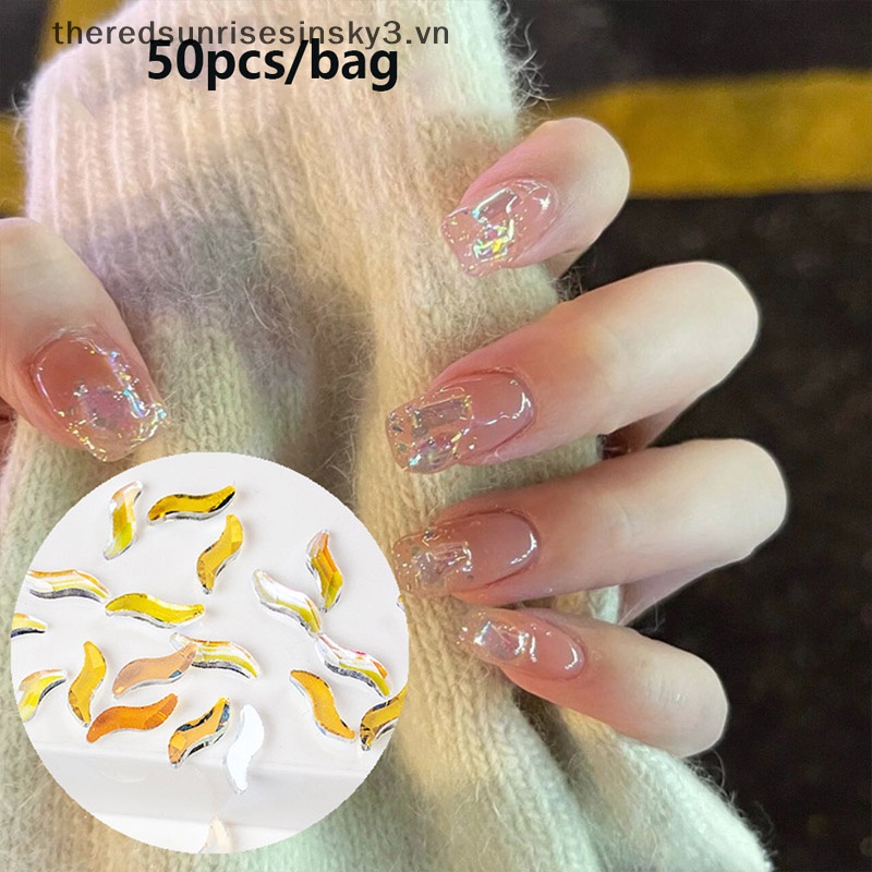 Bộ 50 Móng Tay Giả Hình Rắn Đính Pha Lê Lấp Lánh Thời Trang
