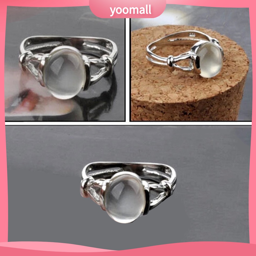 Nhẫn Đính Đá Mặt Trăng Phong Cách Vintage Cho Nữ