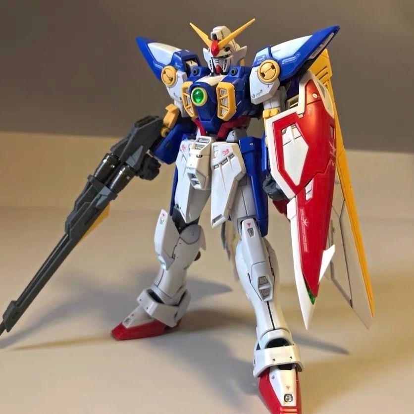 Mô Hình Gundam Không Cánh Bằng Len Tỉ Lệ 1 / 144