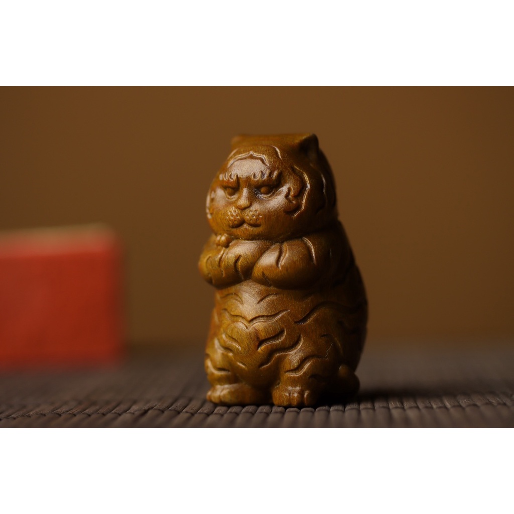 Hổ Chubby Bằng Gỗ Đàn Hương Dễ Thương Dùng Trang Trí Bàn