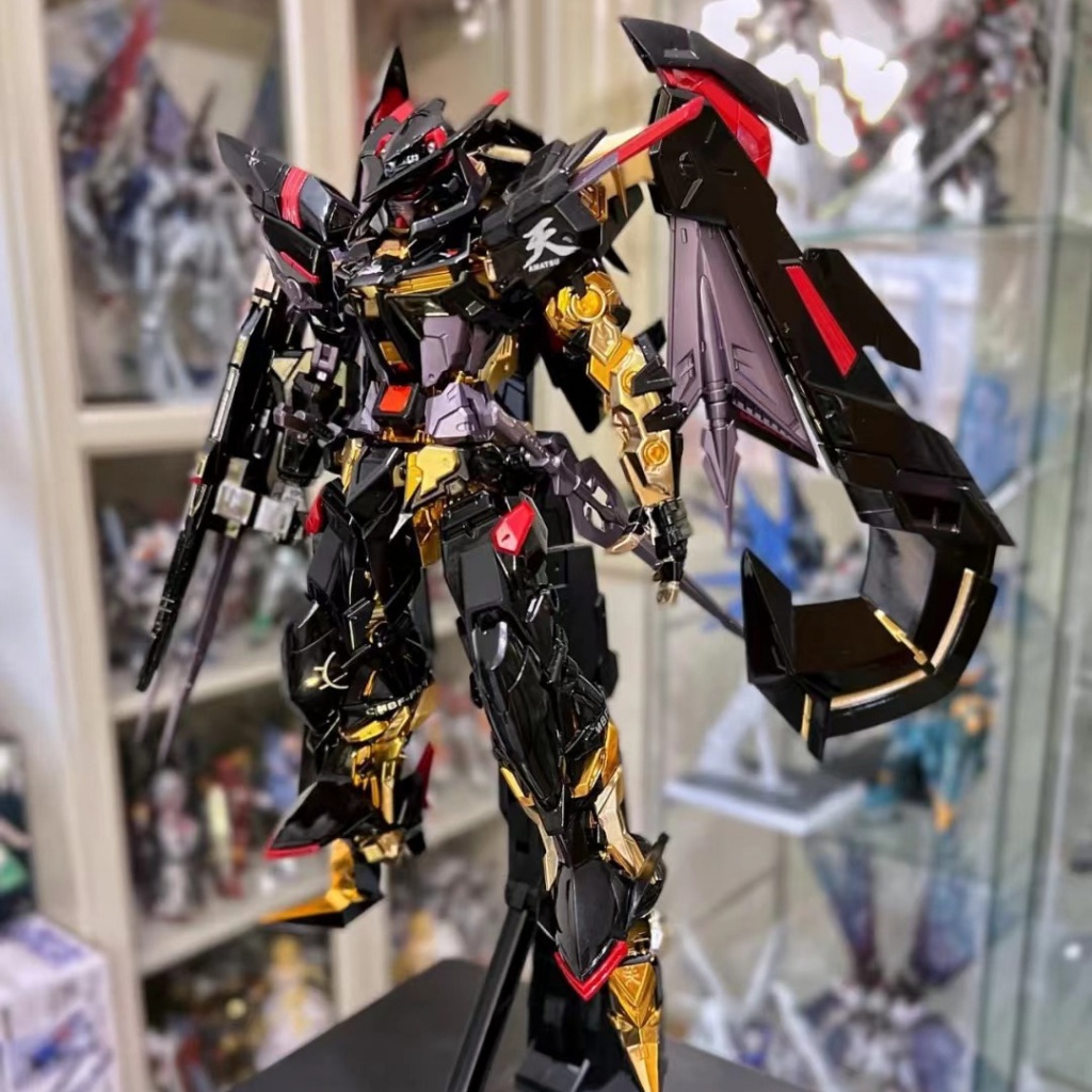 Mô Hình Lắp Ráp Thanh Kiếm Taipan 1: 144HG Strike Freedom Red Blue Heresy Seven Swords