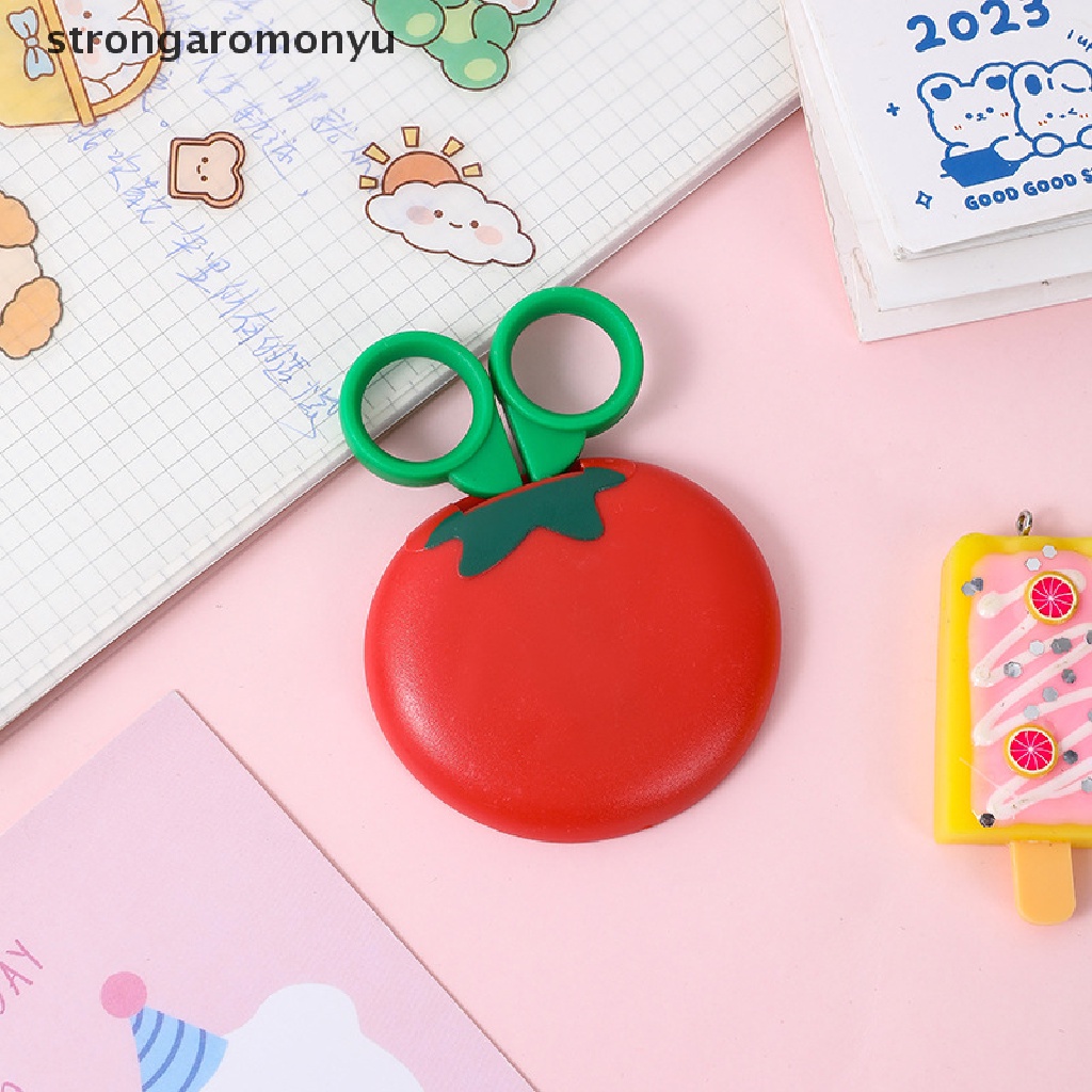 Kéo Cắt Giấy Từ Tính Thiết Kế Hình Trái Dâu Hoạt Hình Dễ Thương Dành Cho Trẻ Nhỏ