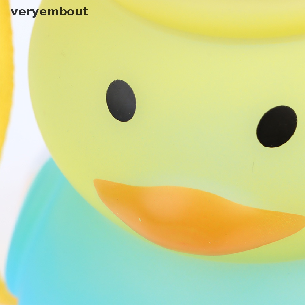 1 Bình Nước Hình Vịt Dễ Thương Kèm Ống Hút Và Dây Đeo Tùy Chỉnh Tiện Dụng Cho Học Sinh