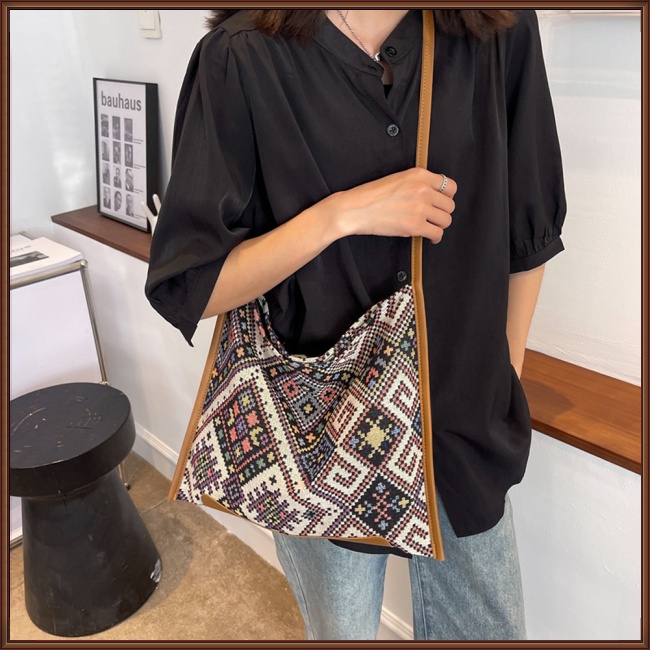 Túi Xách Đeo Vai Vải Bạt Ngăn Chứa Rộng Họa Tiết Dân Tộc Thời Trang Nữ