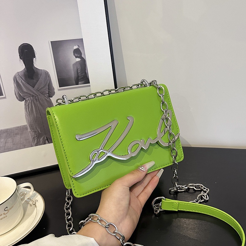 Túi Đeo Chéo Hình Vuông Cỡ Nhỏ Phối Dây Đeo Sợi Xích Thời Trang