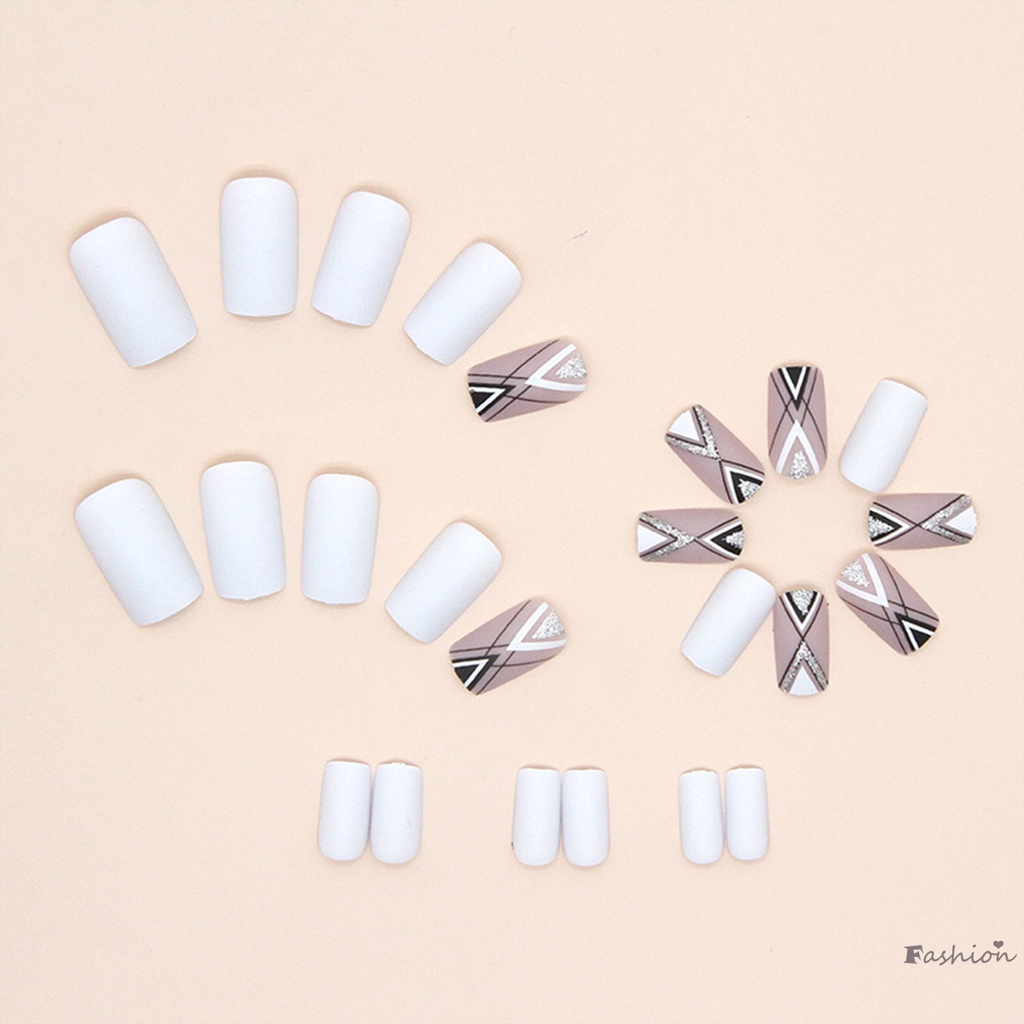 Bộ Móng Tay Giả Màu Lì Kèm Keo Dán Tiện Dụng