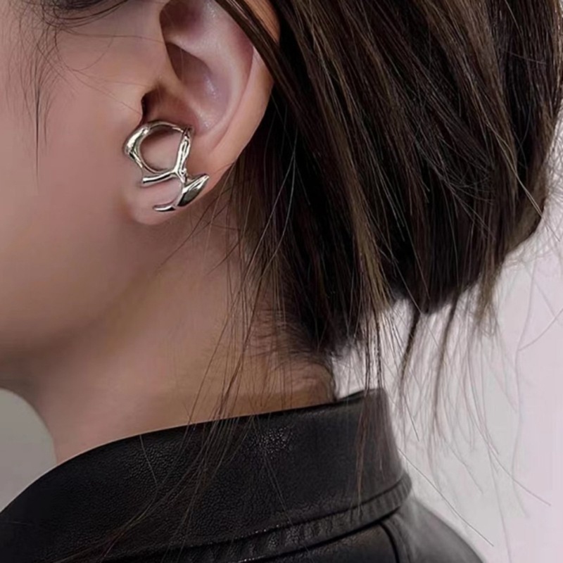 Khuyên Tai Dạng Hạt Rỗng Bằng Kim Loại Mạ Bạc Đơn Giản Phong Cách Punk Y2K Dành Cho Bạn Nữ