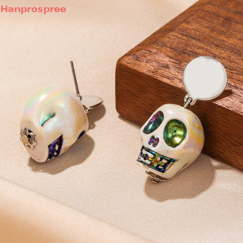 Hanprospree > Bông Tai Đinh Tán Hình Đầu Lâu Phong Cách Gothic Punk Hip hop Vui Nhộn Thời Trang Làm Quà Halloween Cho Nữ