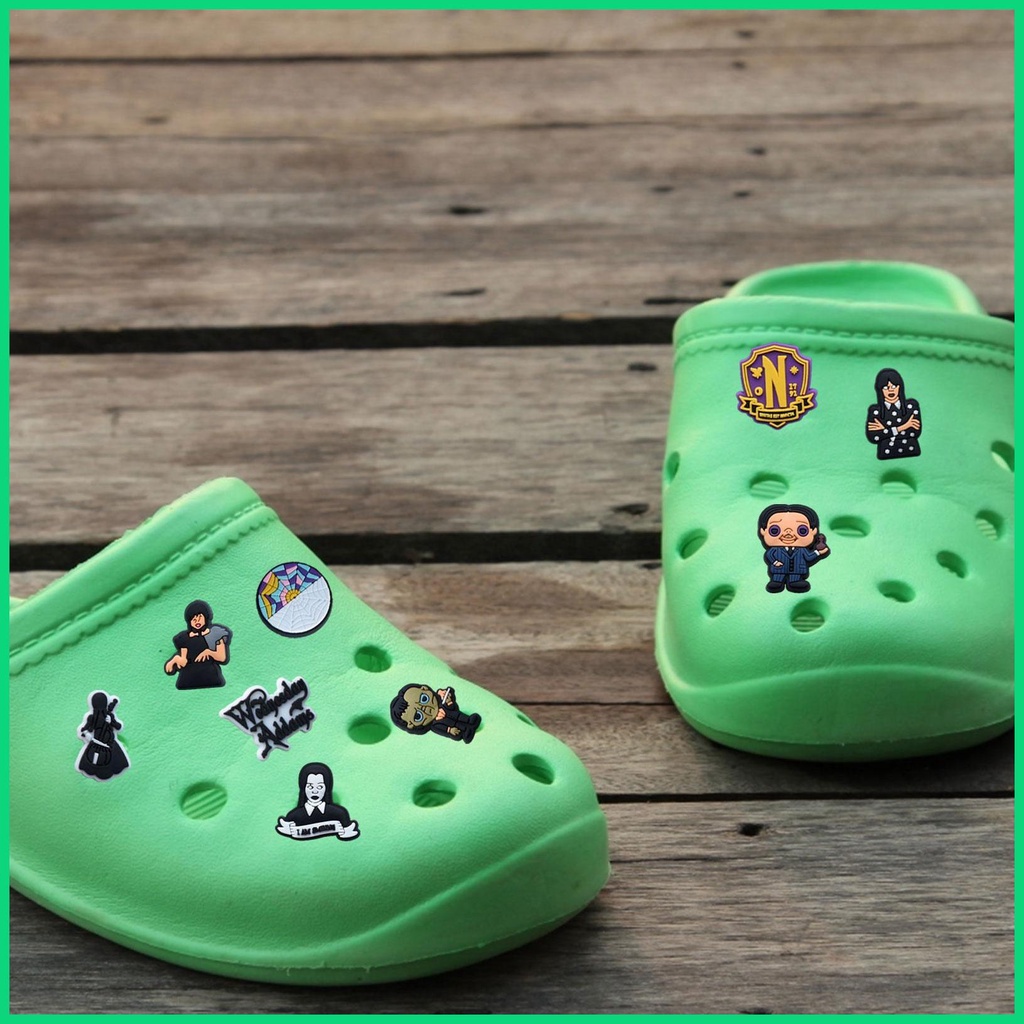 Wed Addams Set 26 Phụ Kiện Xăng đan Bằng PVC Trang Trí Guốc TV Series Peripheries Part Jinwvn Cho Nam Và Nữ