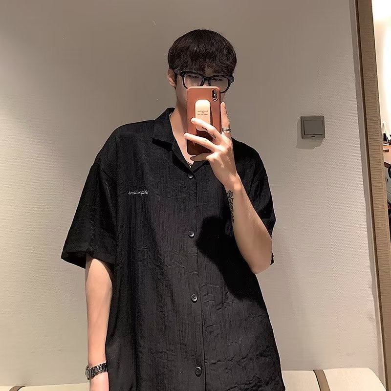 Áo Sơ Mi Tay Lửng Họa Tiết Kẻ Sọc Thời Trang Trẻ Trung Cho Nam