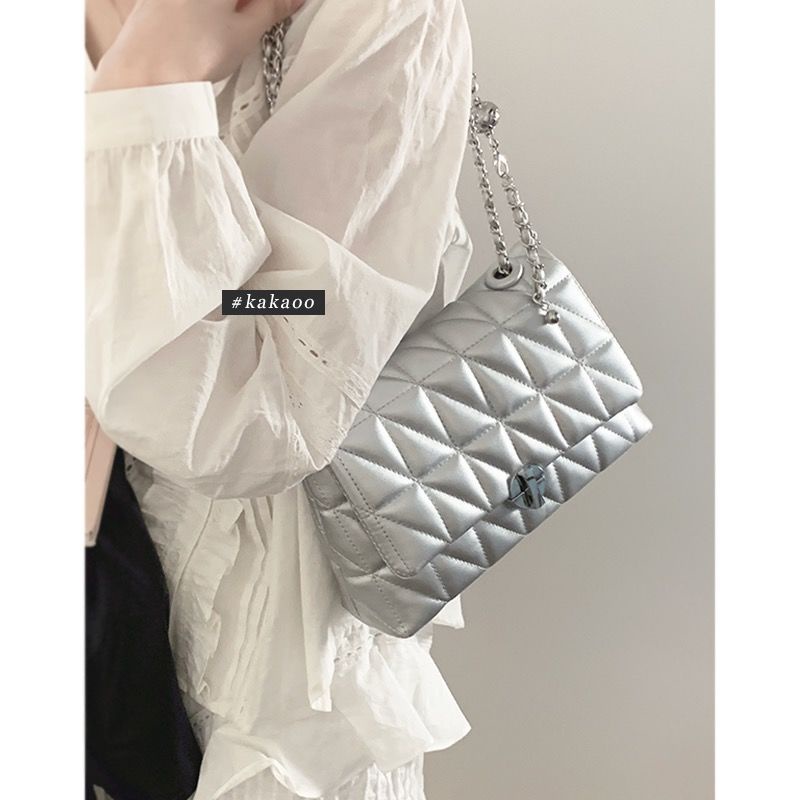 Túi Xách Đeo Vai Phối Dây Xích Thiết Kế Mới Cao Cấp Thời Trang Dành Cho Nữ