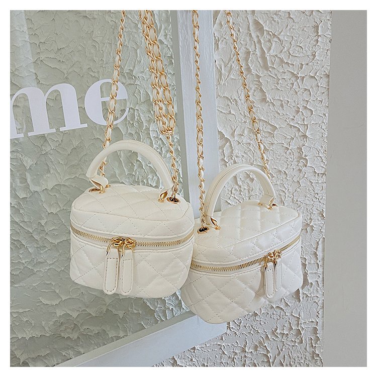 Túi Đeo Vai Đính Đá Phối Dây Xích Dễ Phối Đồ Thời Trang