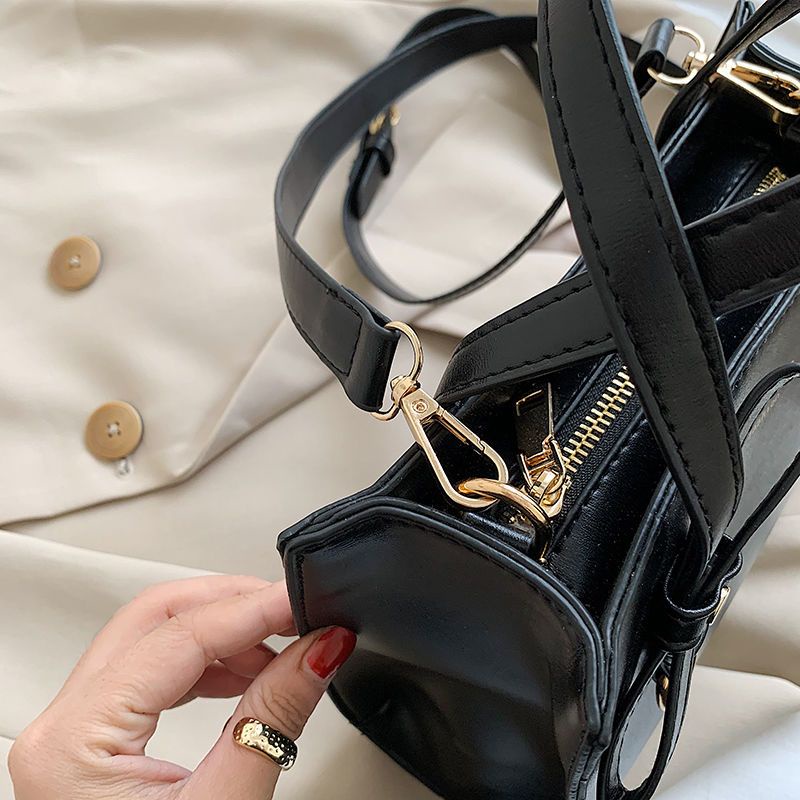 Túi Xách Đeo Vai Cỡ Lớn Màu Đỏ Thời Trang Cho Nữ