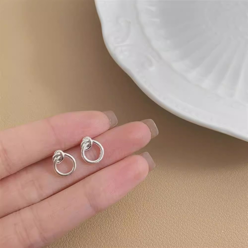 Bông Tai Bạc Hình Tròn Thắt Nút Đơn Giản Thời Trang Cho Nữ