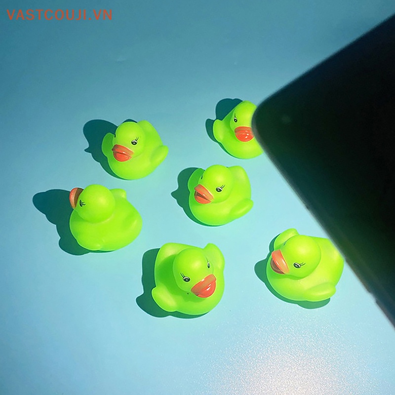 1 Vịt Cao Su Phát Sáng Trong Bóng Tối Trang Trí Xe Hơi