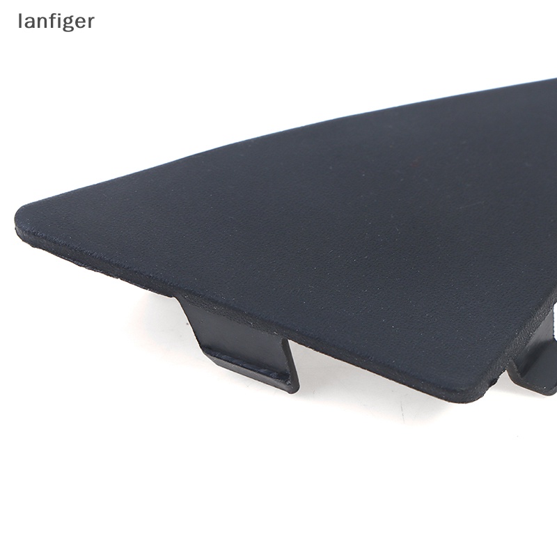 Nắp Đậy Thanh Cản Trước Hình Tam Giác Cho Mazda 3 Axela 2014 2016 BHN1-50 - 101 EN