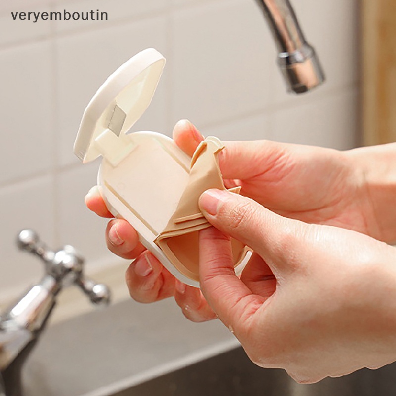 Hộp Cắt Thuốc Viên Chia Hai Ngăn Tiện Dụng