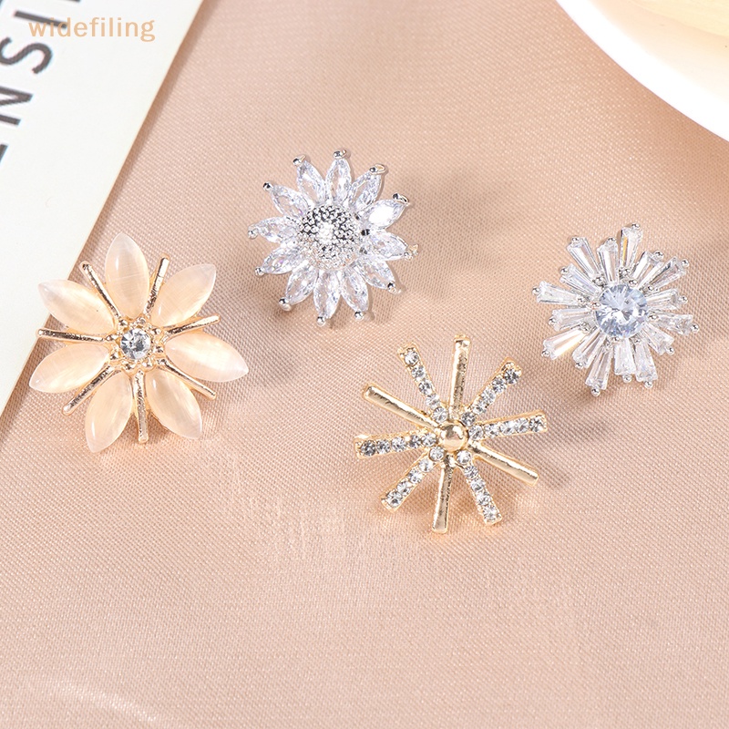 Set 1 / 2 Ghim Cài Áo Hình Hoa / Bướm Nhỏ Xinh Thời Trang Cho Nữ