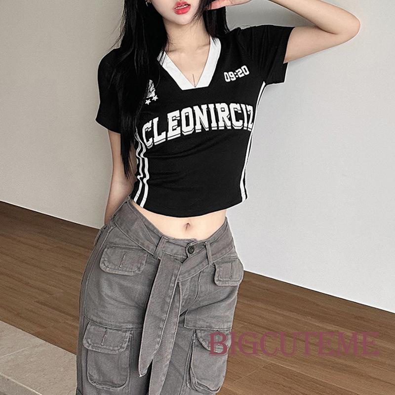 Áo Thun Crop Top Đen Tay Ngắn Cổ Chữ V In Chữ Thời Trang Mùa Hè Cho Nữ