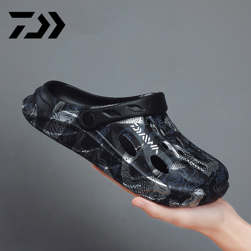Daiwa Xăng đan Đi Biển Mùa Hè Thoáng Khí Chống Trượt Chống Mài Mòn Họa Tiết Rằn Ri Cho Nam