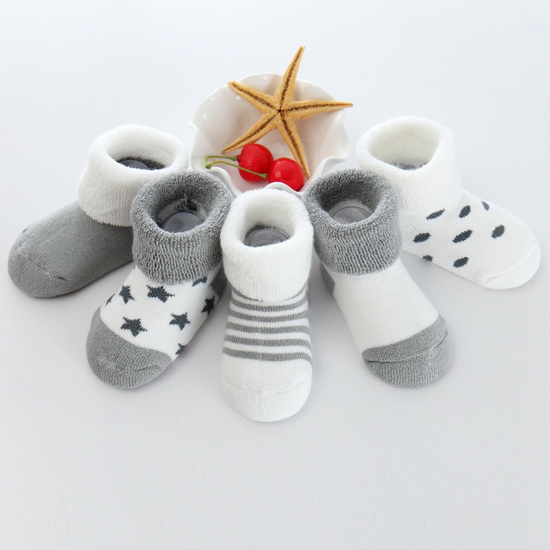 Set 5 Đôi Tất Cotton Dày Mềm Mại Giữ Ấm Mùa Đông In Họa Tiết Hoạt Hình Dễ Thương Cho Bé