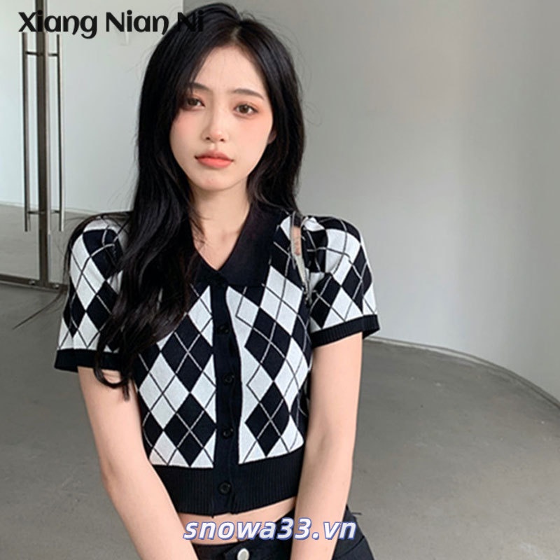 Xiang Nian Ni Áo Thun Ngắn Tay Cổ Bẻ Cài Nút Bụng Kẻ Sọc Caro Gợi Cảm Cho Nữ