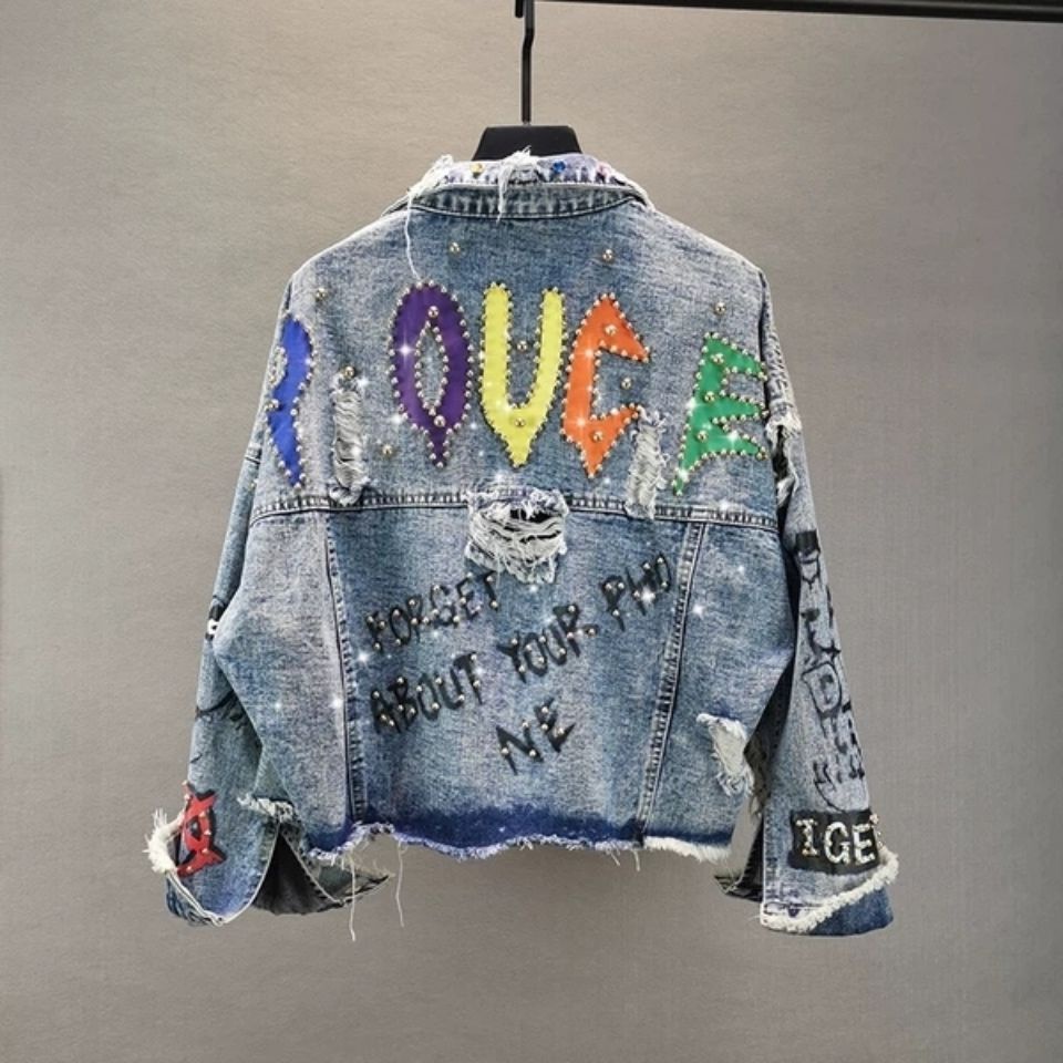 Áo khoác denim ngắn phụ nữ công nghiệp nặng rhinestone đính cườm chữ ga châu âu 2023 mùa xuân phong cách mới hợp thời trang mỏng hơn trông rách
