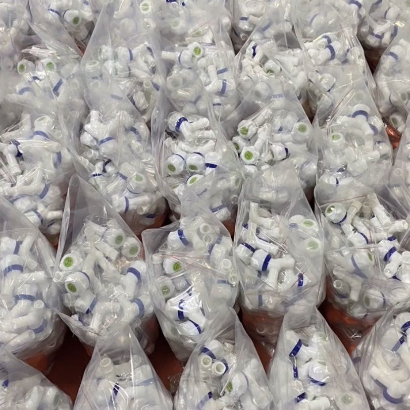 Vòi Nước Nhựa 4-6 Điểm Cỡ Lớn Mở Nhanh Tiện Dụng Cho Gia Đình