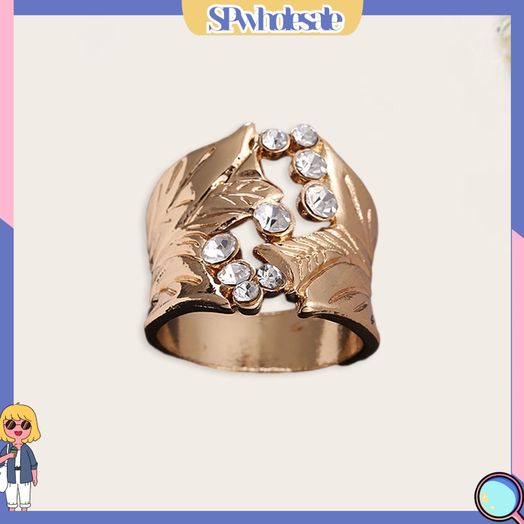 <SPwholesale> Nhẫn Đeo Ngón Tay Đính Đá Hình Hoa Rỗng Màu Vàng Trong Suốt Lấp Lánh Thời Trang Cho Nữ