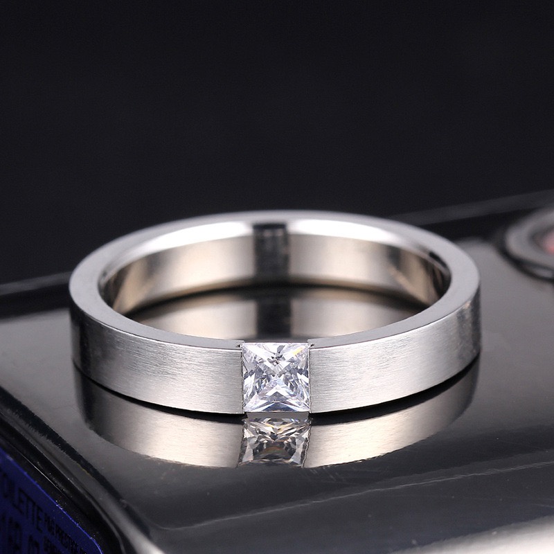 Nhẫn Thép Titan 4mm Đính Đá zircon 4mm Kiểu Đơn Giản Thời Trang Cho Nam Và Nữ