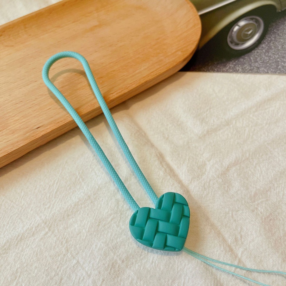 Dây Đeo Điện Thoại Bằng Silicon Họa Tiết Trái Tim Hình Thoi Phong Cách Retro Chống Rơi Tiện Dụng